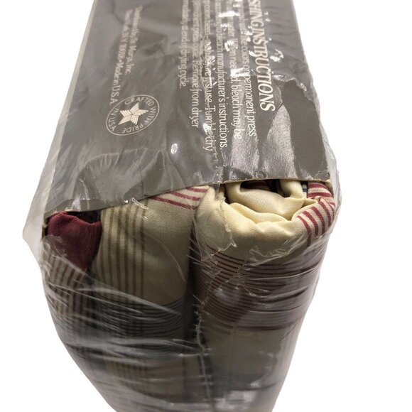 VTG St. Mary’s Shirting Plaid 4-Piece King Sheet Set Red Blue Cabin Cottagecore - Picture 8 of 8